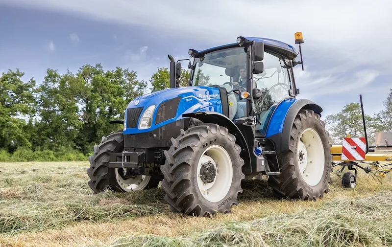 New Holland T5 Universaltraktor